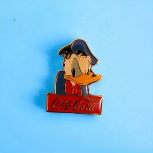 Vintage '86 Donald Duck x Coca-Cola Pin